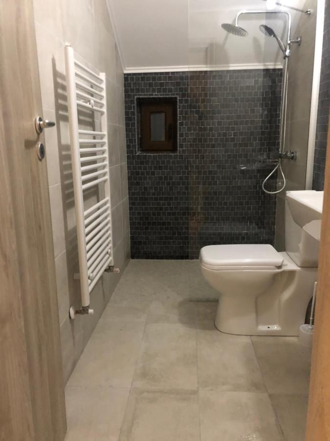 Hotel New House Curtea de Argeş Exteriér fotografie
